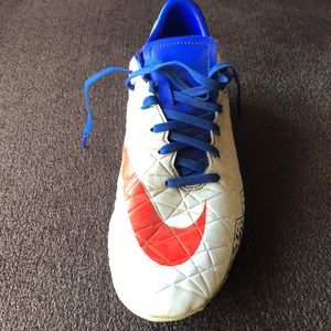 Size 8 Hypervenom soccer cleats